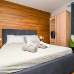 Neli Apartamento