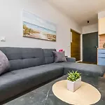 Neli Apartamento