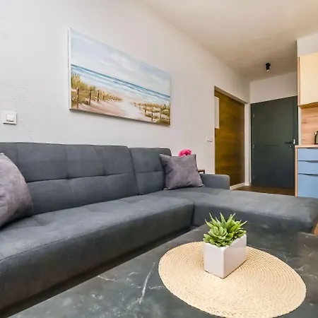 Neli Apartament